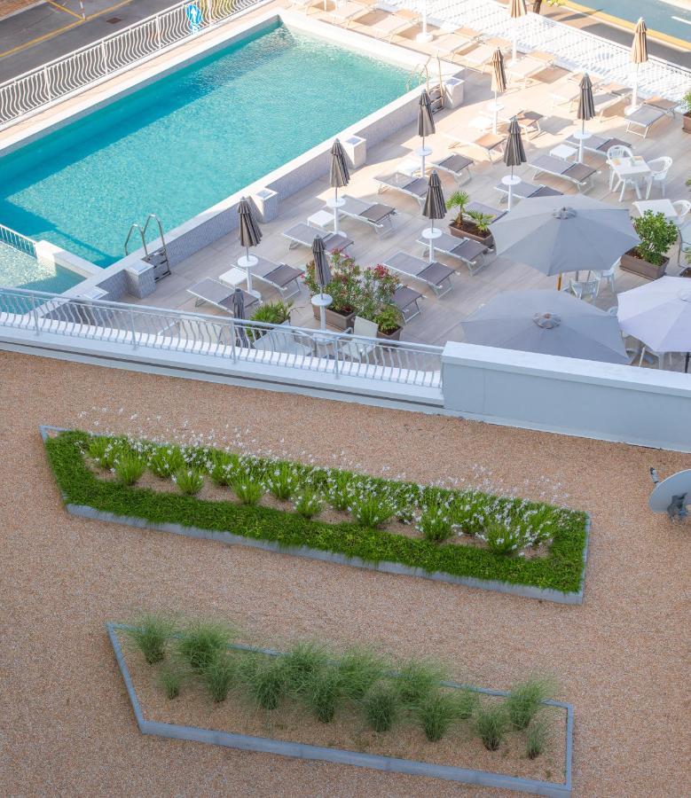 Hotel Nember Lido di Jesolo Eksteriør billede