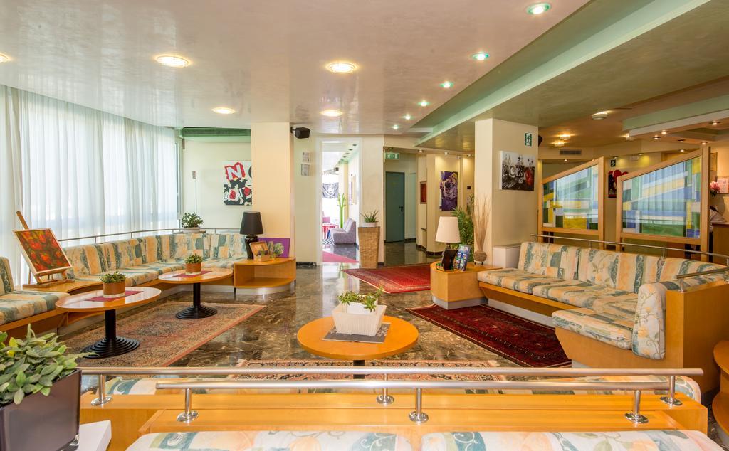 Hotel Nember Lido di Jesolo Eksteriør billede